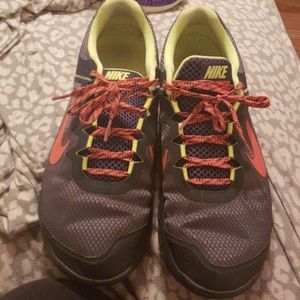 EUC Mens Nike trail shoes size 13